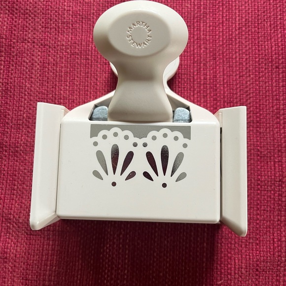Martha Stewart Cream Paper Punch - Picture 3 of 4